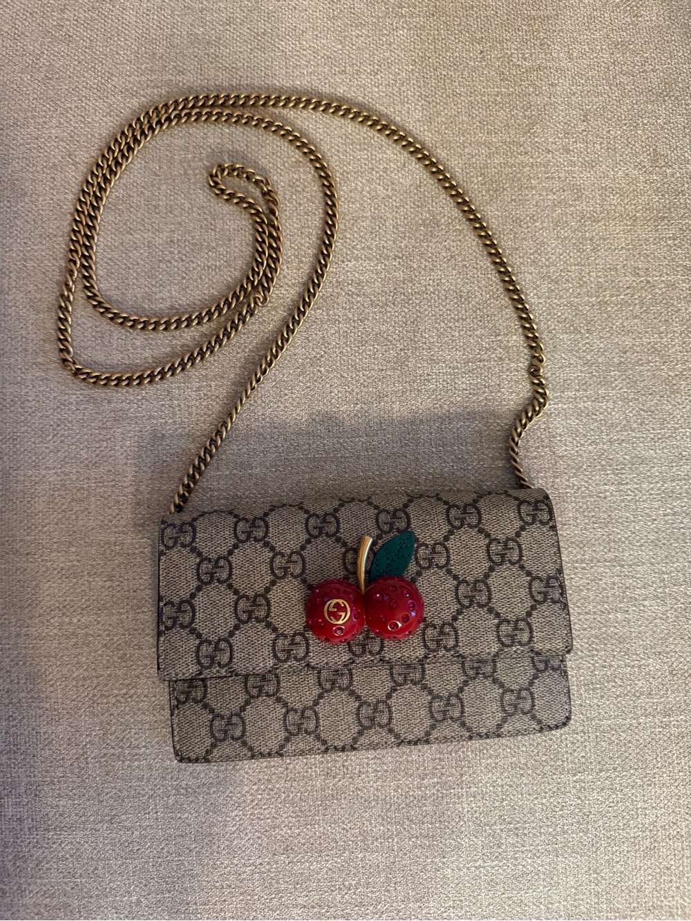 Gucci Crystal Cherry GG Supreme Shoulder Bag